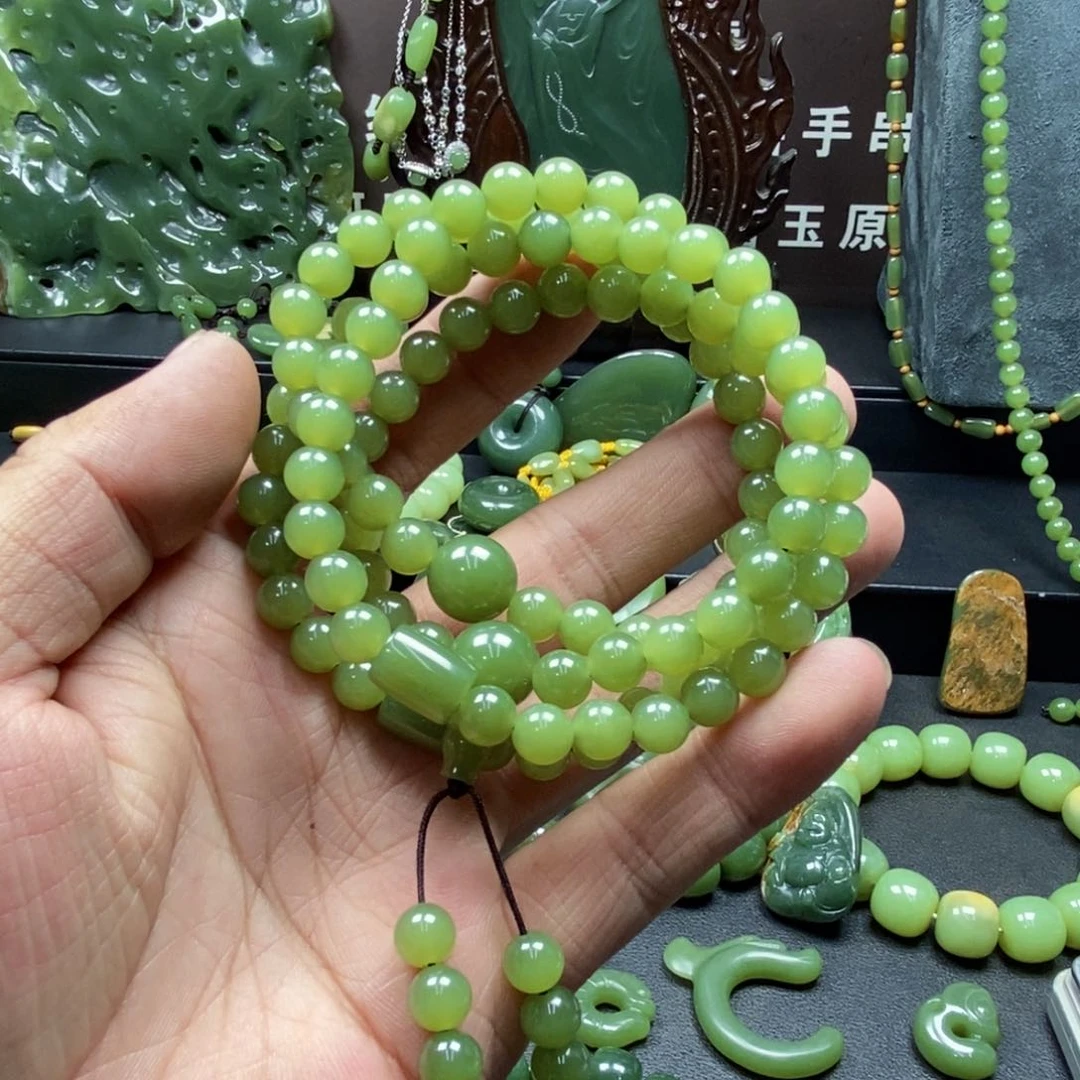 岫岩老玉（透闪石质玉）颈饰未镶嵌白*