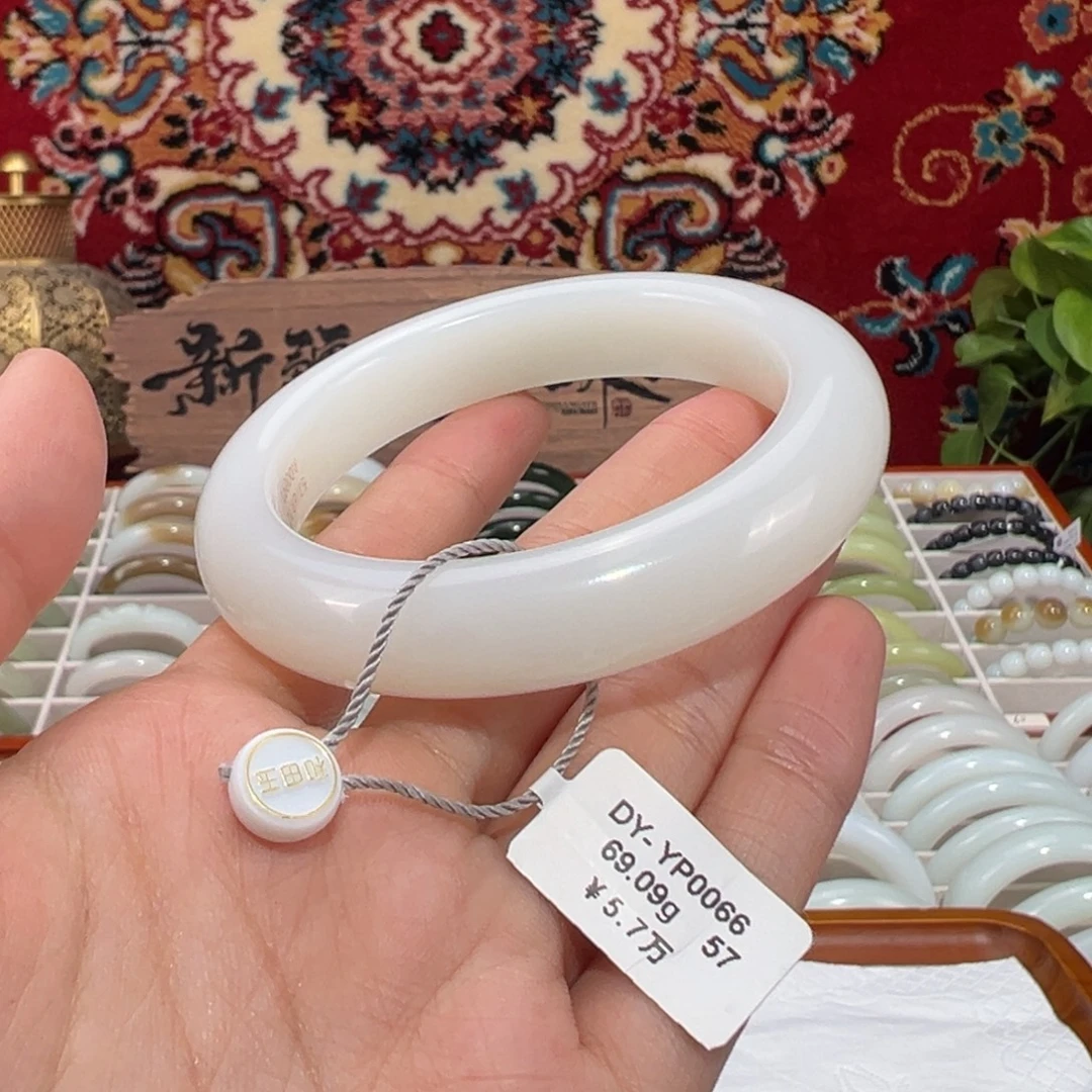 和田玉未镶嵌手镯优雅羊脂白玉手镯 经典13.2条宽正圈