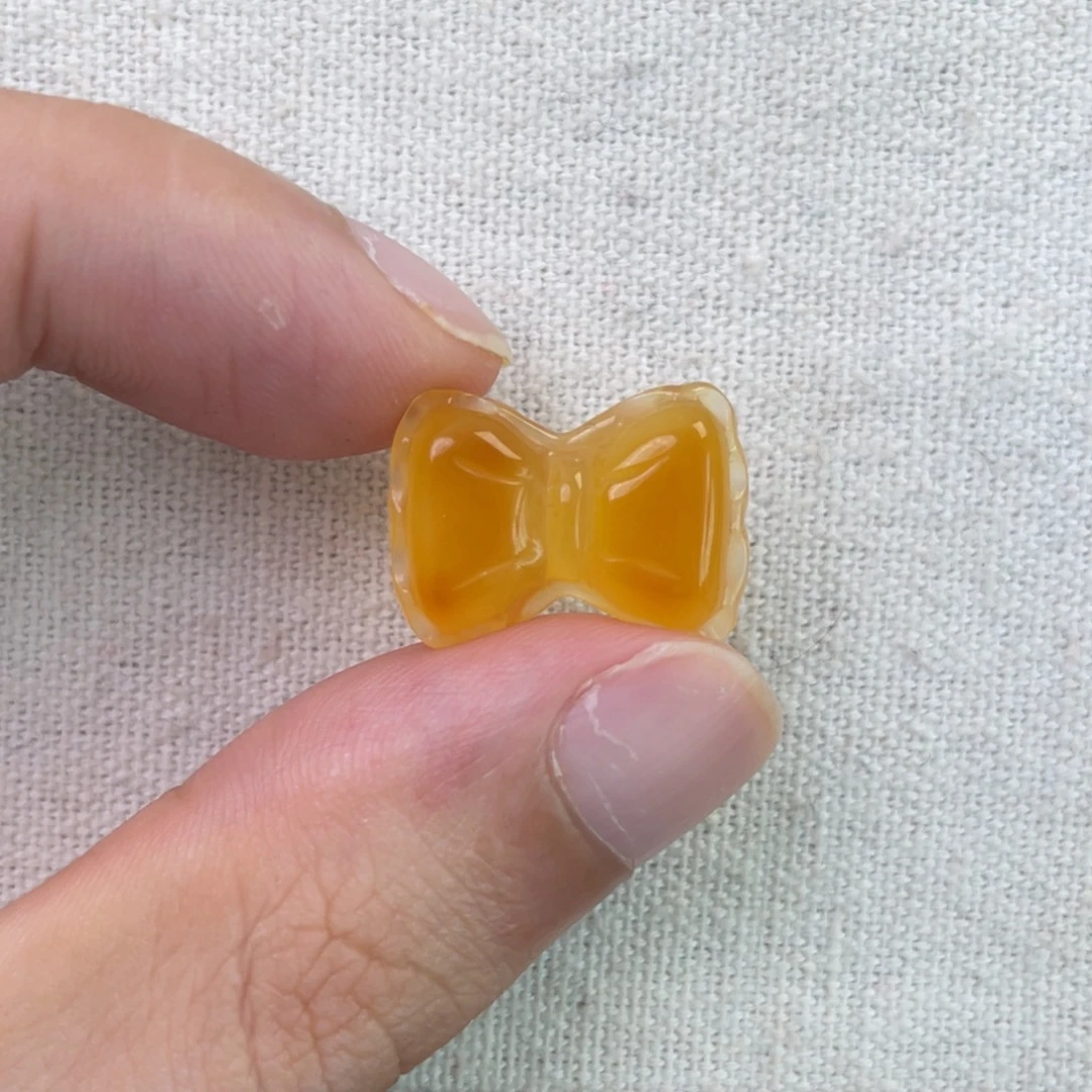 琥珀未镶嵌珠宝奇石蝴蝶结