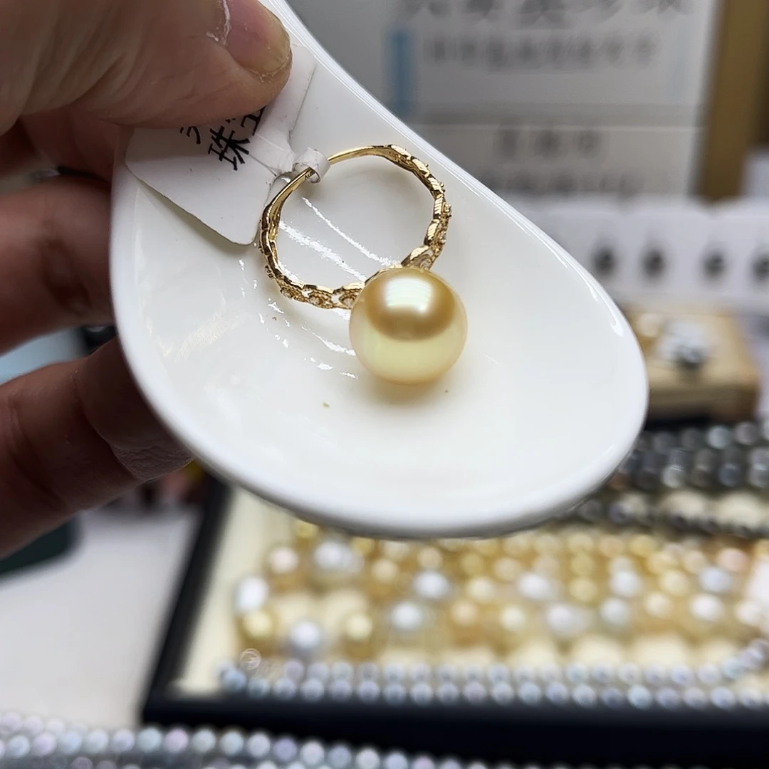 戒指18K金镶嵌海水珍珠