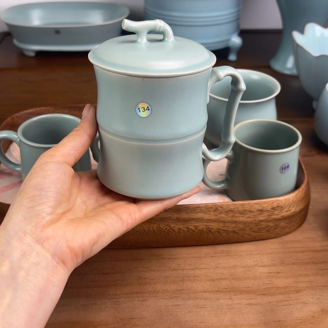 雪***猫盘陶编号134仿古釉竹节办公杯微瑕