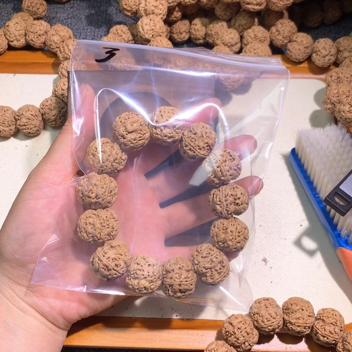 吊坠金刚菩提半**醒3 tggghhjjj