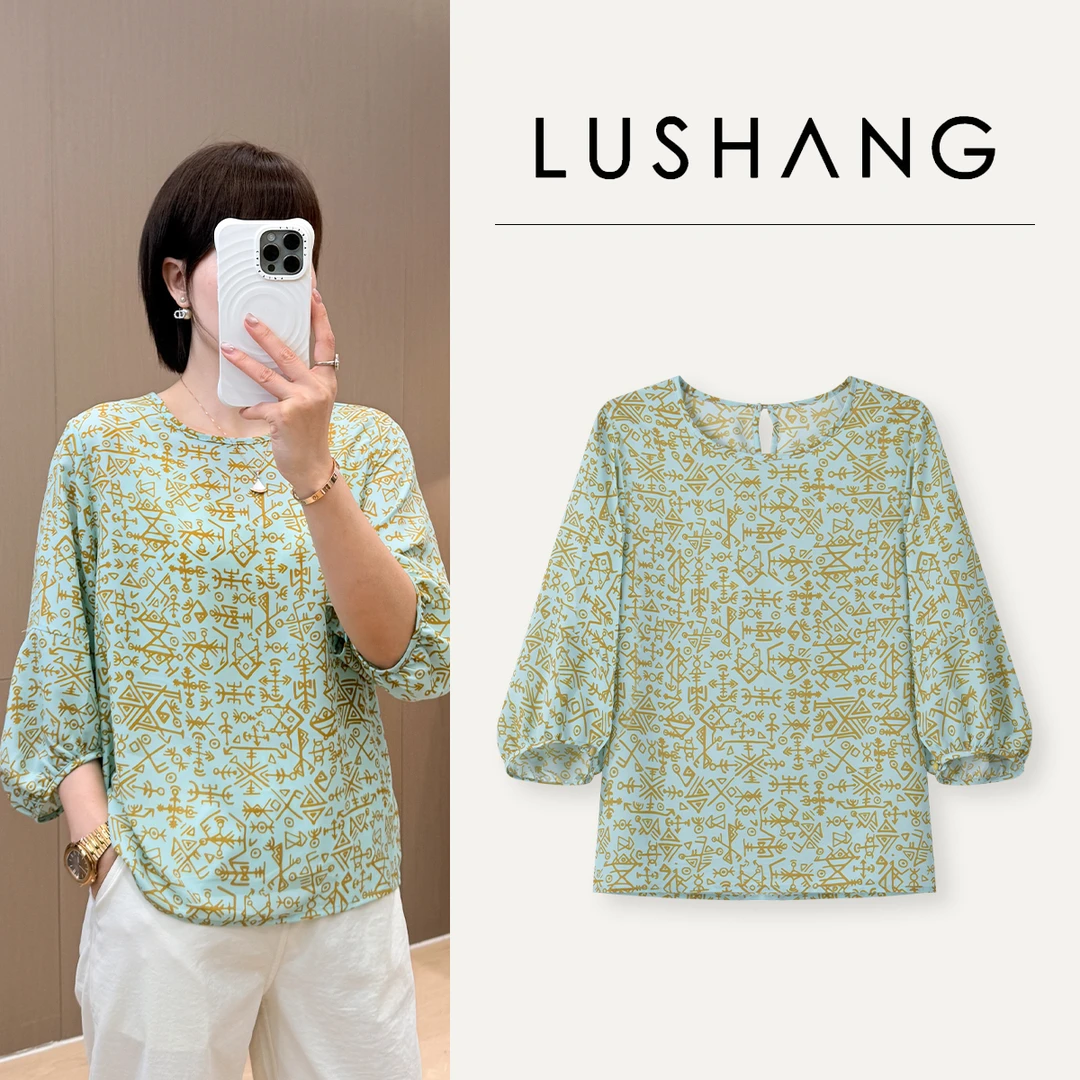 【绿色心情】立体裁剪，不挑身材！露赏2025新款复古印花百搭显瘦小衫