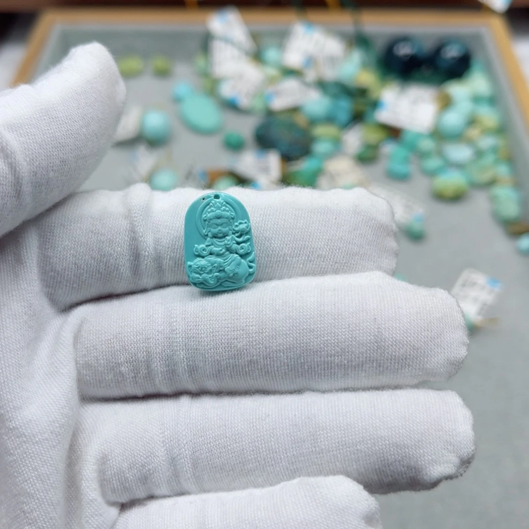 绿松石未镶嵌挂件