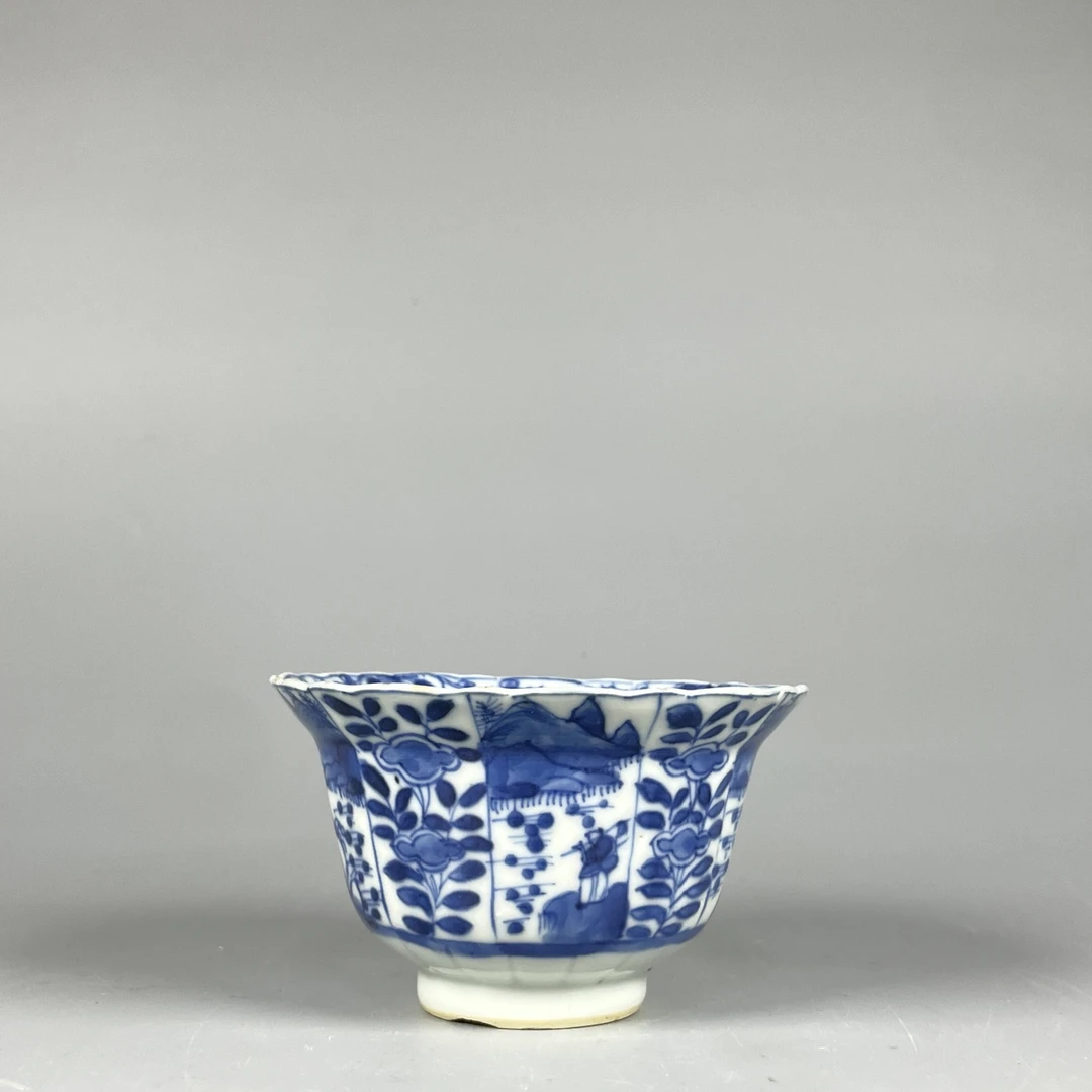 022051590 清晚期青花鱼藻纹杯 wqll 云南省文物总店