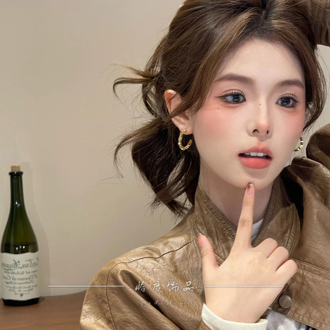 【恰度】韩版小众不规则金属线条耳钉