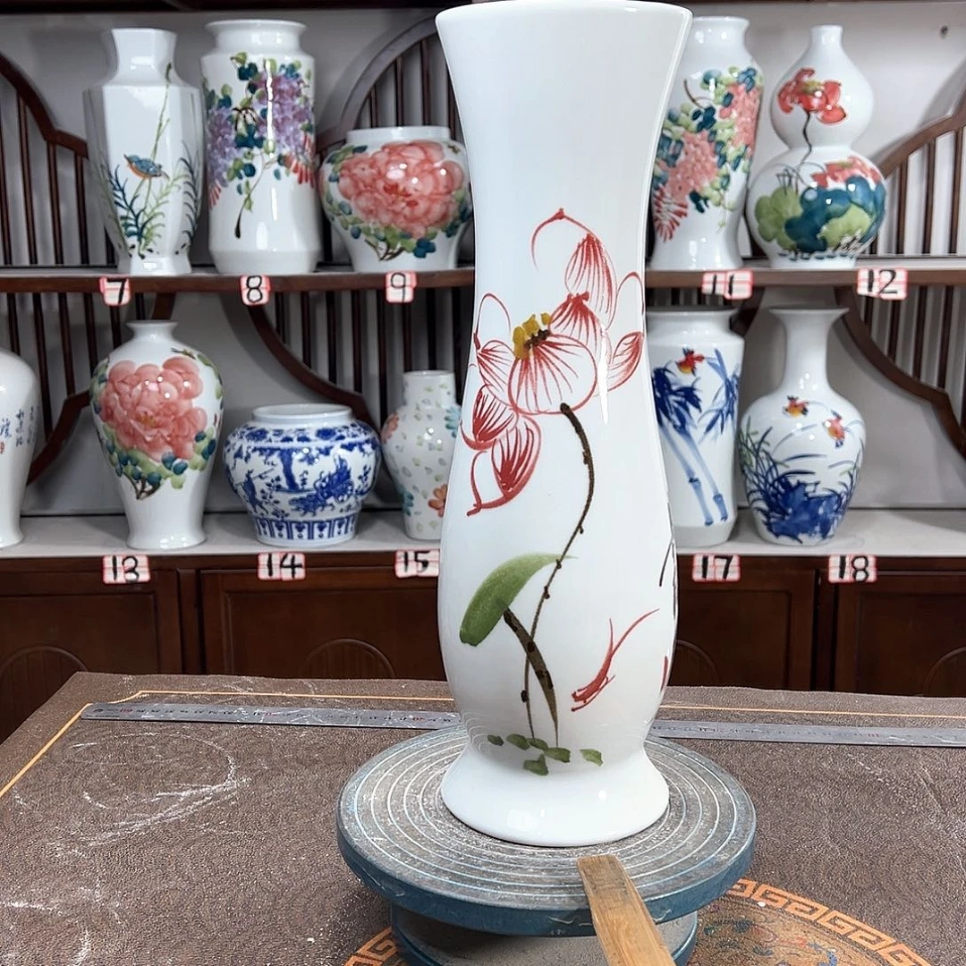 摆件景德镇陶瓷蛮荷花