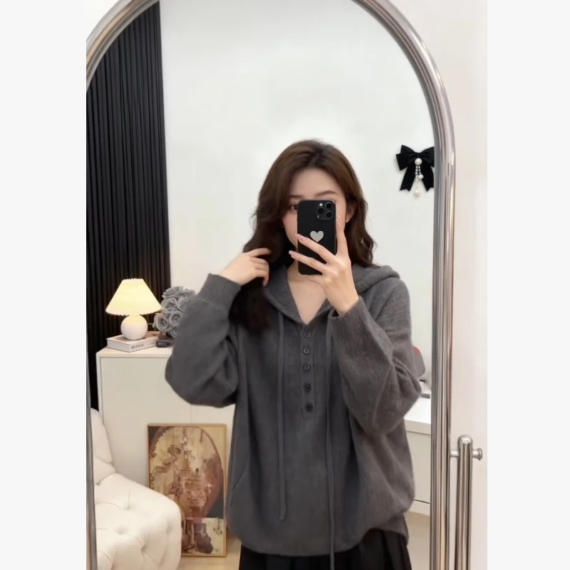 秋冬季休闲高级感穿搭2025新款软糯宽松百搭显瘦连帽针织毛衣女