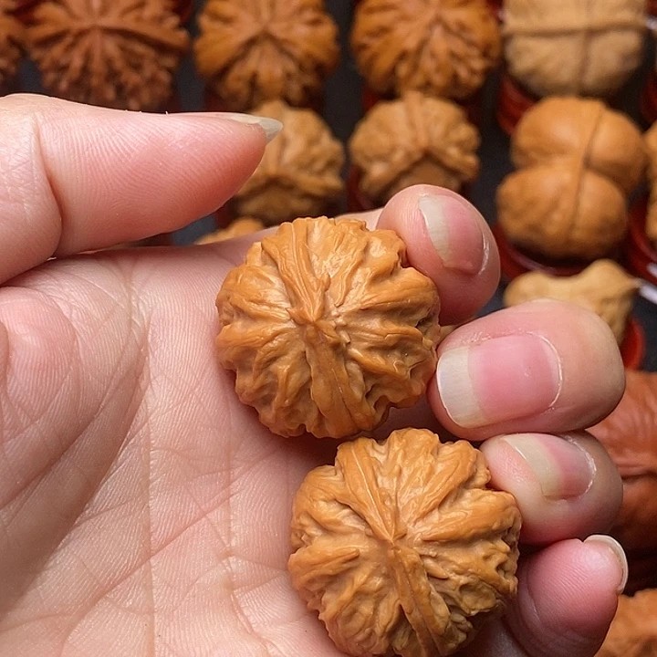 文玩核桃吊坠西瓜球