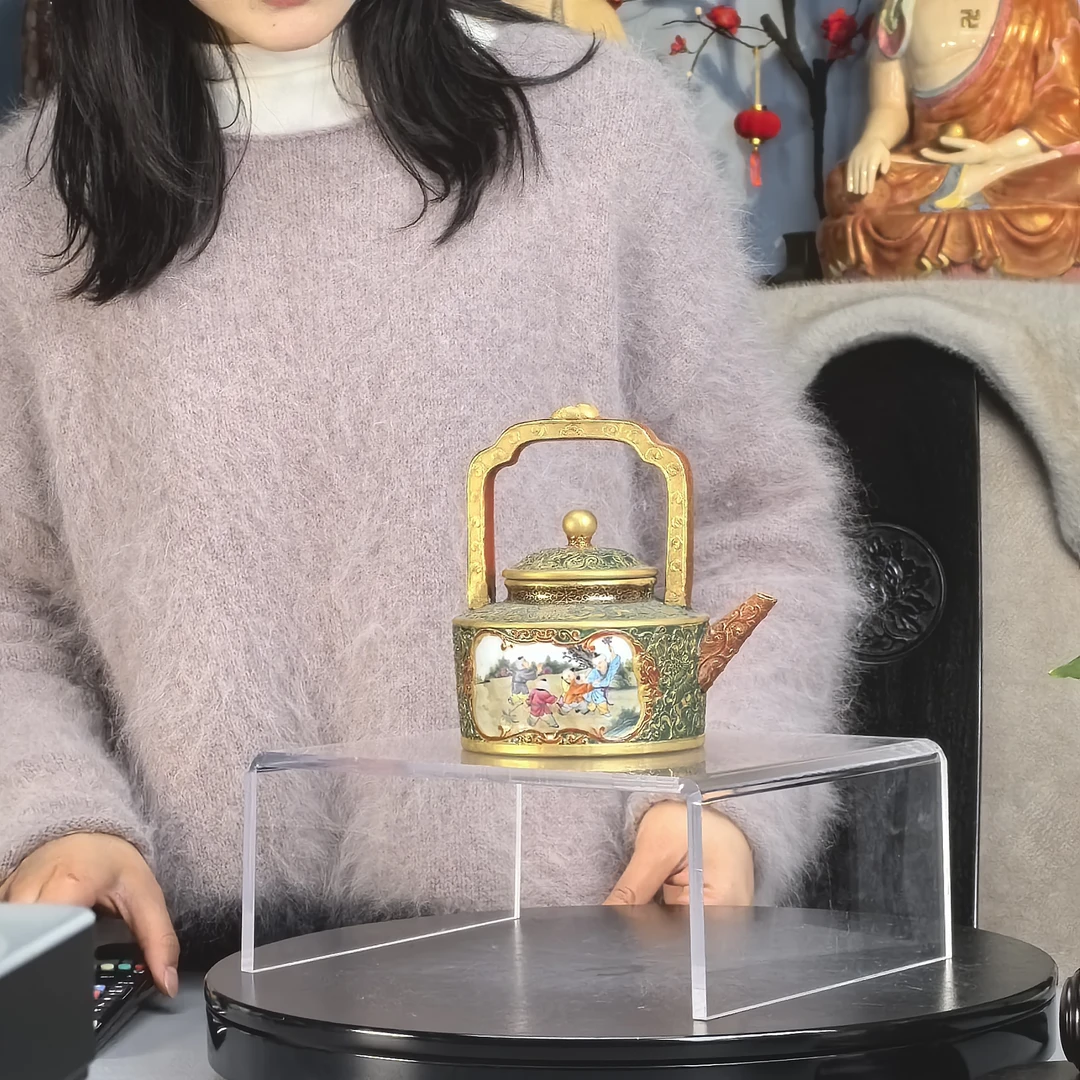 清 中期珐琅彩开窗提梁壶