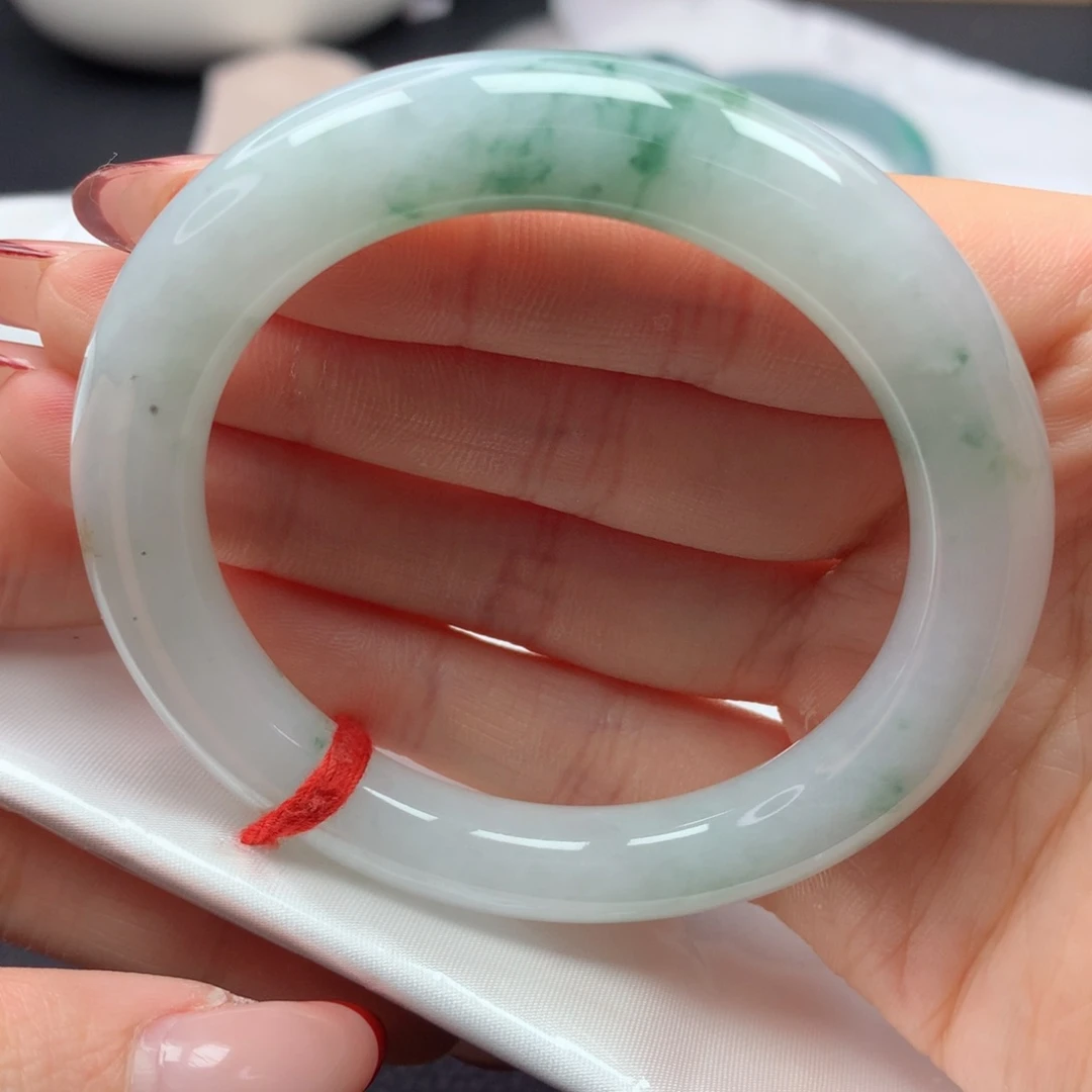 翡翠手镯（圆镯）未镶嵌54圆条