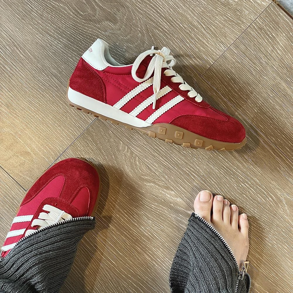 红色德训鞋女款2025新款爆款阿甘鞋春节百搭厚底增高轻便美式鞋子