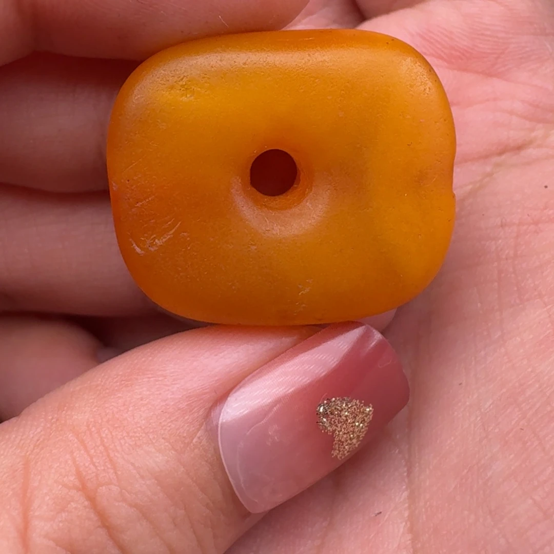 未镶嵌颈饰蜜蜡向***椅四通