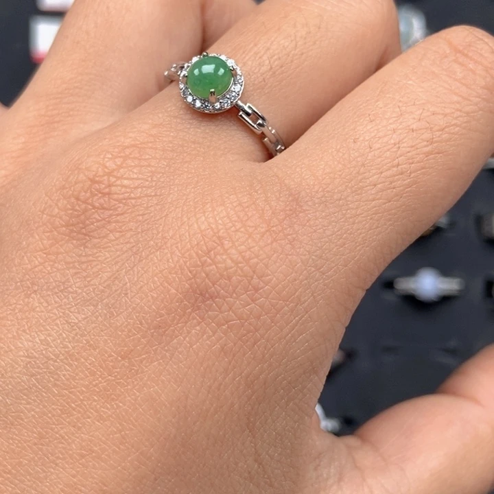 翡翠未镶嵌戒指戒指