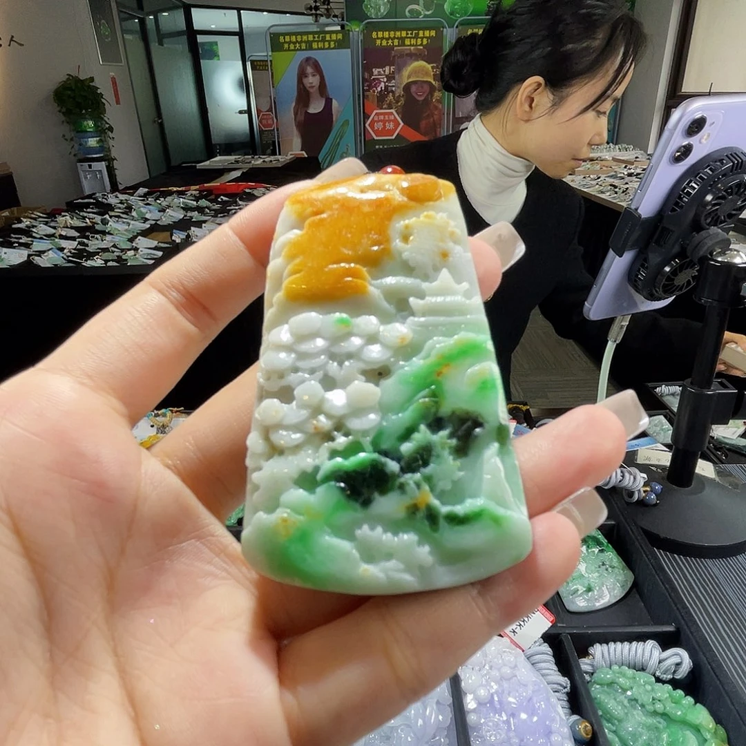 颈饰未镶嵌翡翠一