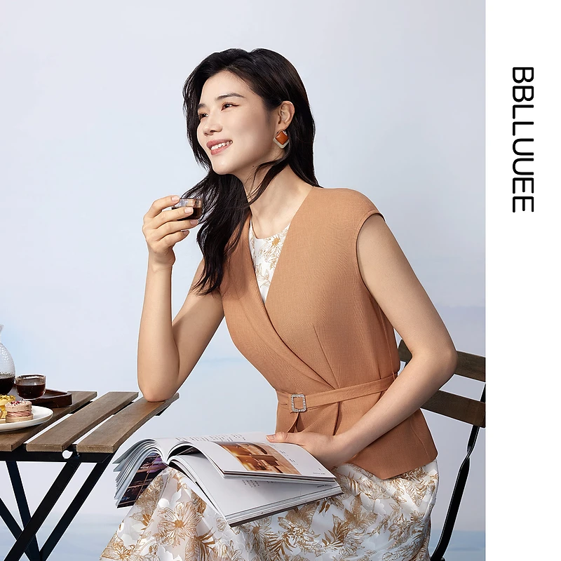 【晨粉专享价】【花下醉】粉蓝衣橱2025夏新款职场通勤烧花解构外衫连