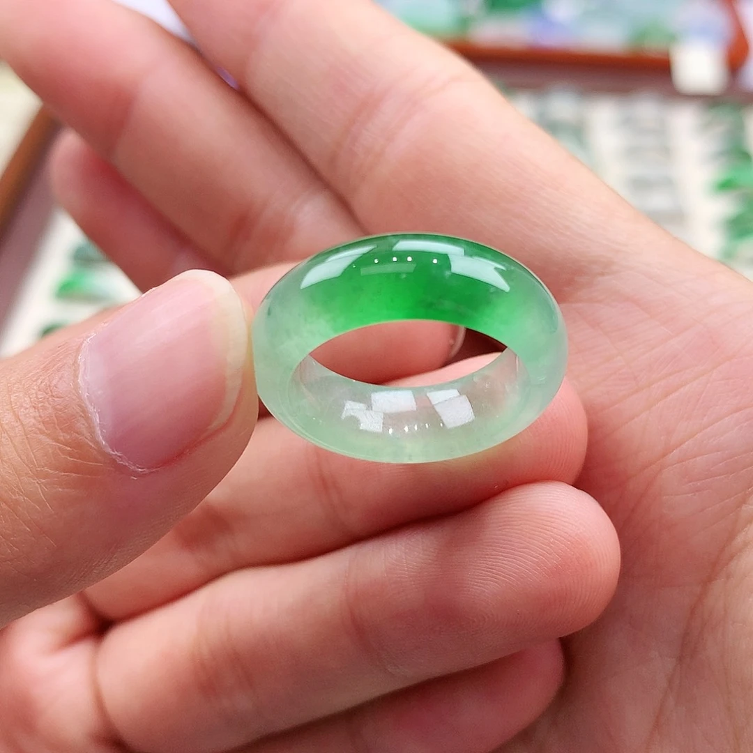 翡翠戒指未镶嵌12-13号