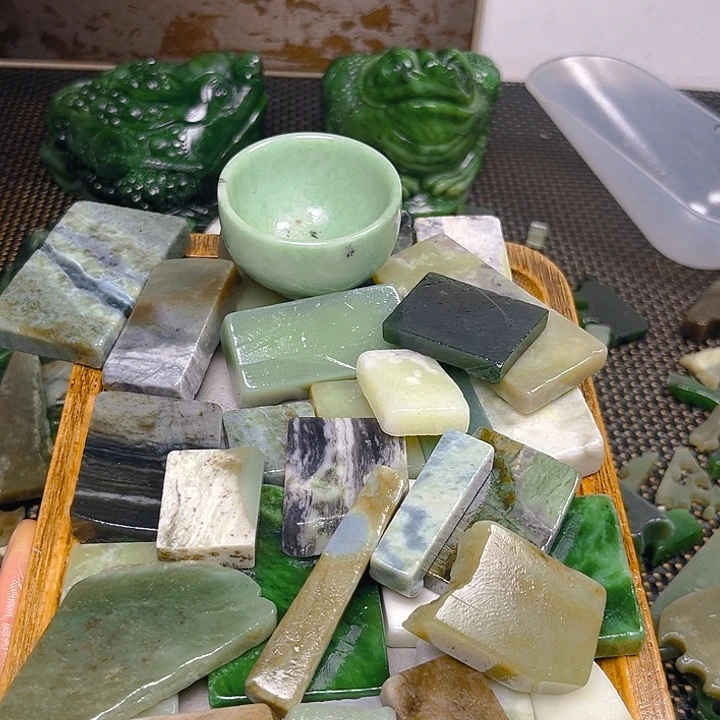 和田玉未镶嵌珠宝半成品流*者