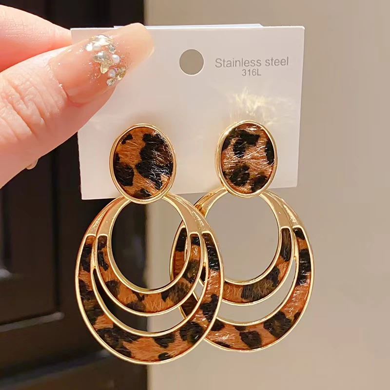 铜合金耳饰 欧美镂空几何圆形豹纹耳环秋冬时尚小众高级感耳饰女