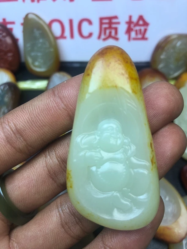 和田玉高货佛公吊坠