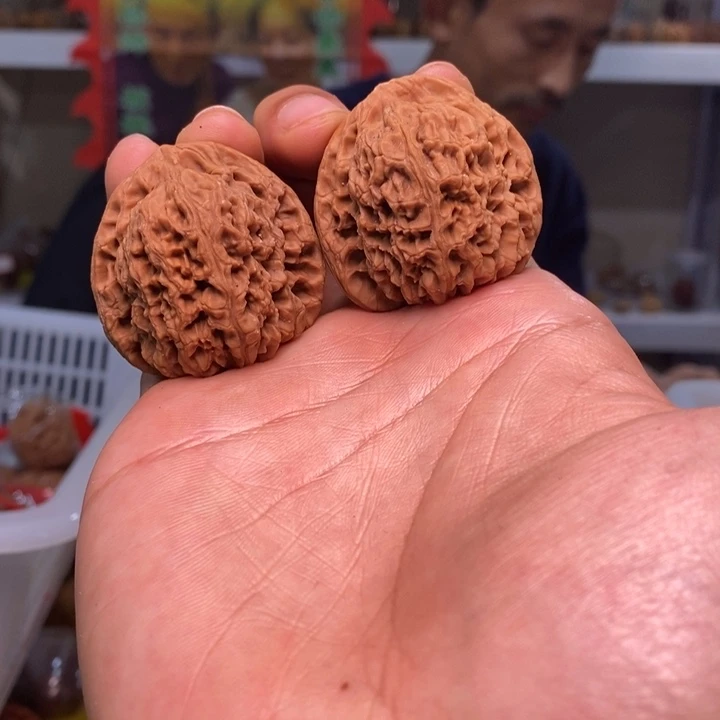 文玩核桃吊坠文玩核桃全品南疆40～