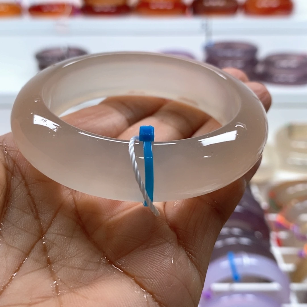 关***兰玛瑙/玉髓手镯未镶嵌龙纹