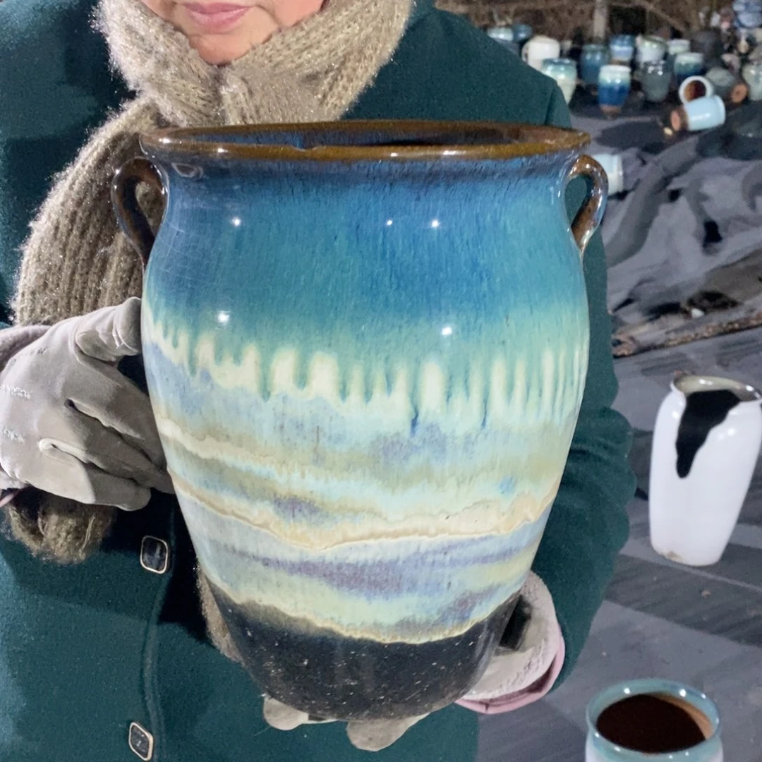 红陶口20高27瑕疵颜色随机