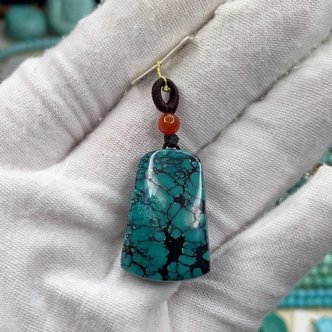 绿松石未镶嵌挂件