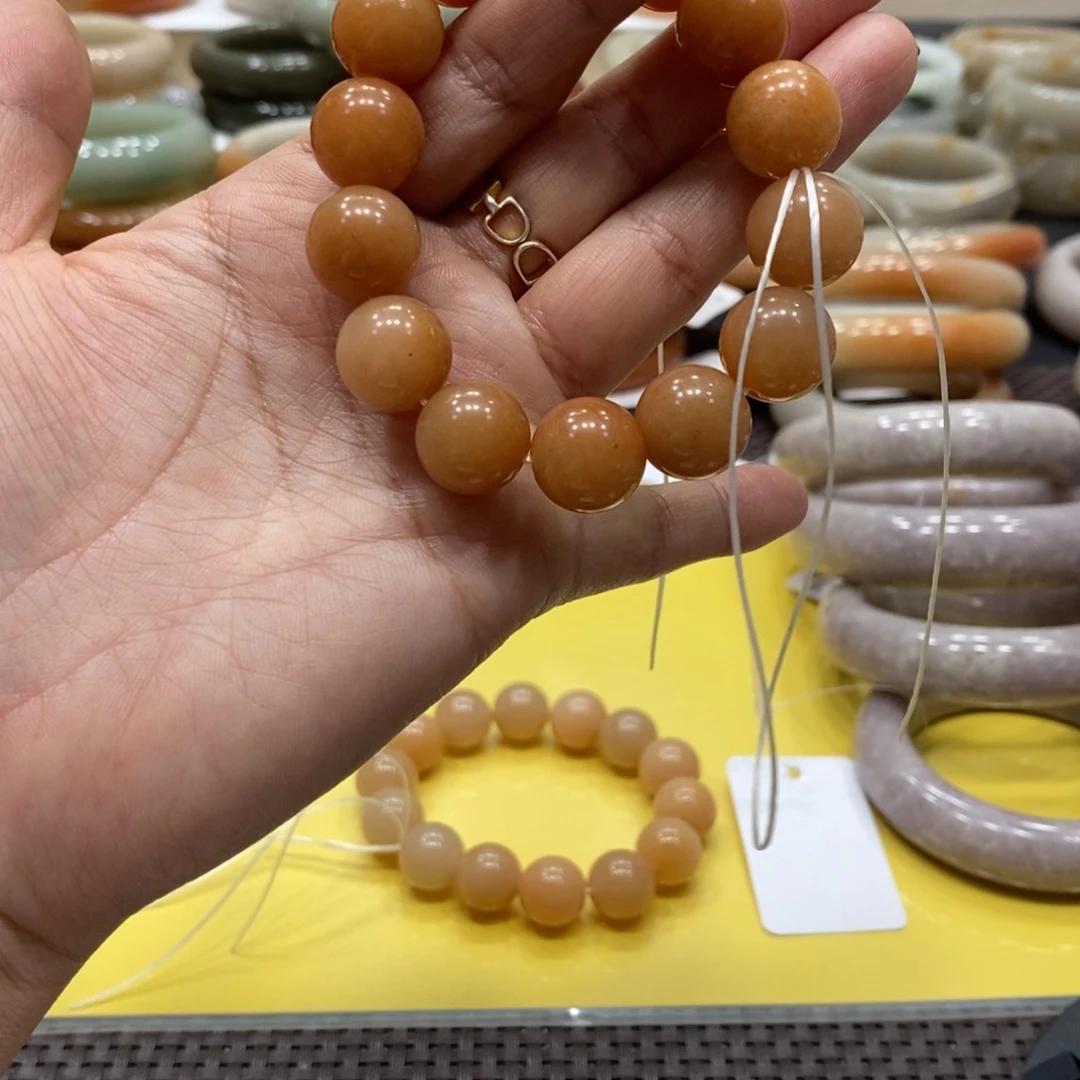 石英质玉手镯未镶嵌清*