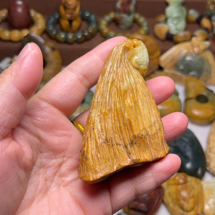 白***梦岫岩河磨玉（透闪石质玉）未镶嵌珠宝奇石