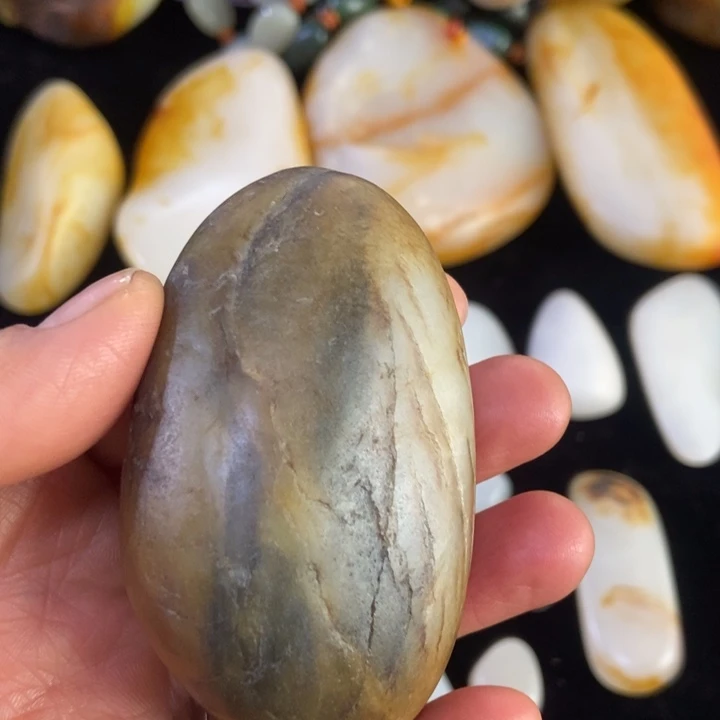 和田玉（糖玉）未镶嵌挂件