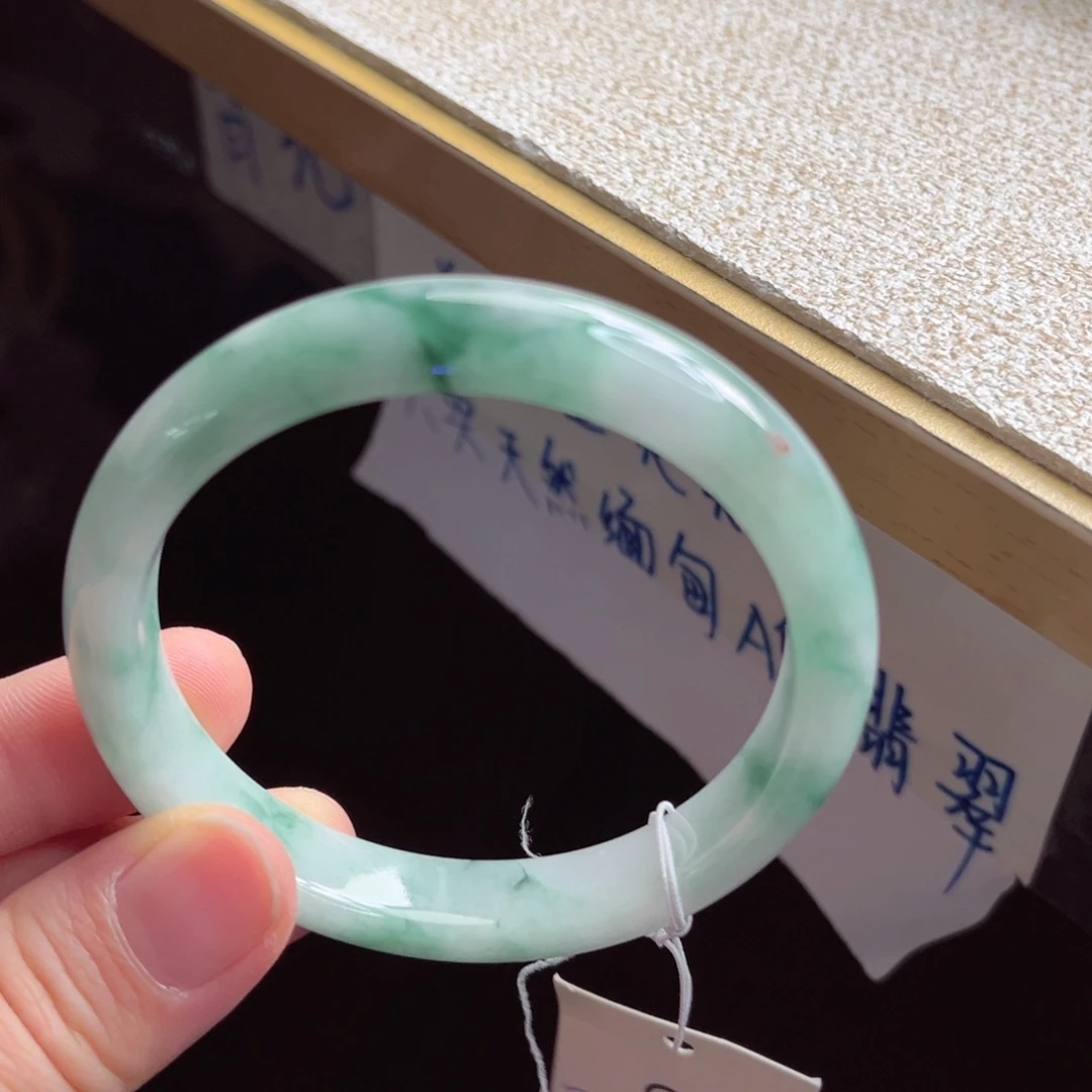 翡翠未镶嵌手镯手镯