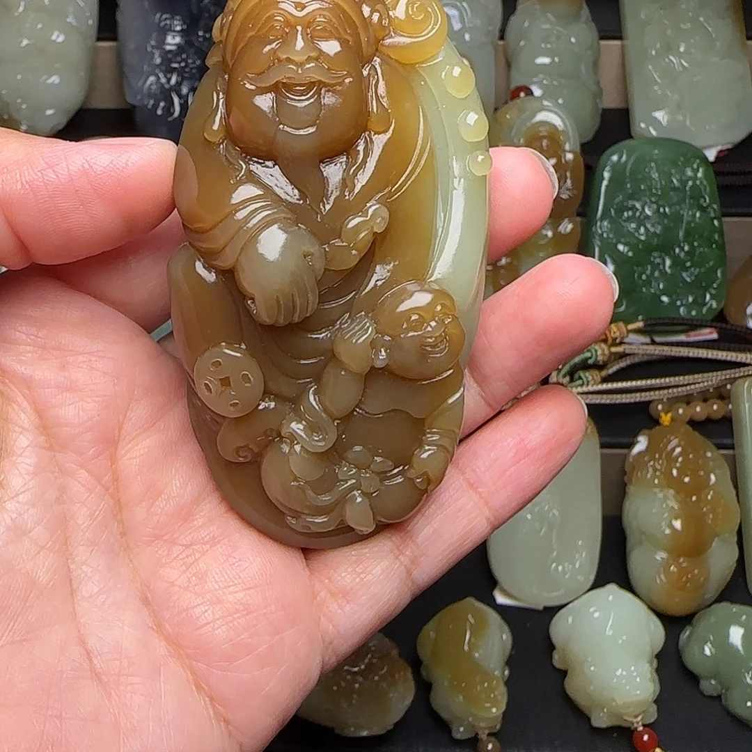 星***云颈饰未镶嵌和田玉