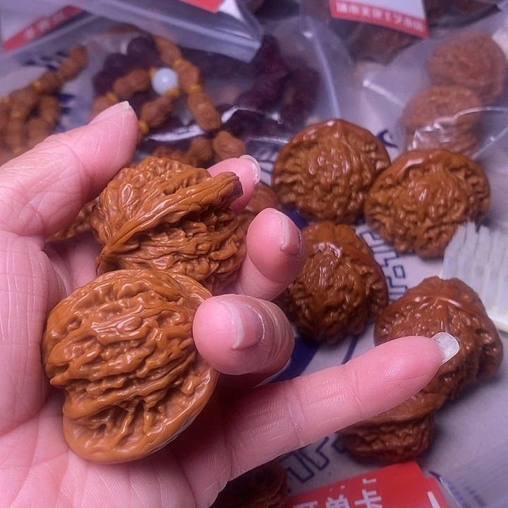 晨***晨吊坠文玩核桃篓子