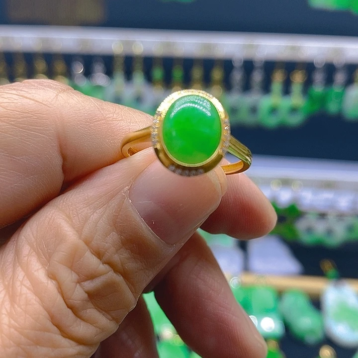 翡翠18K金镶嵌戒指戒指