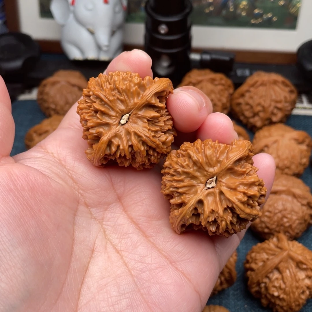 小***厂文玩核桃把件满天星42