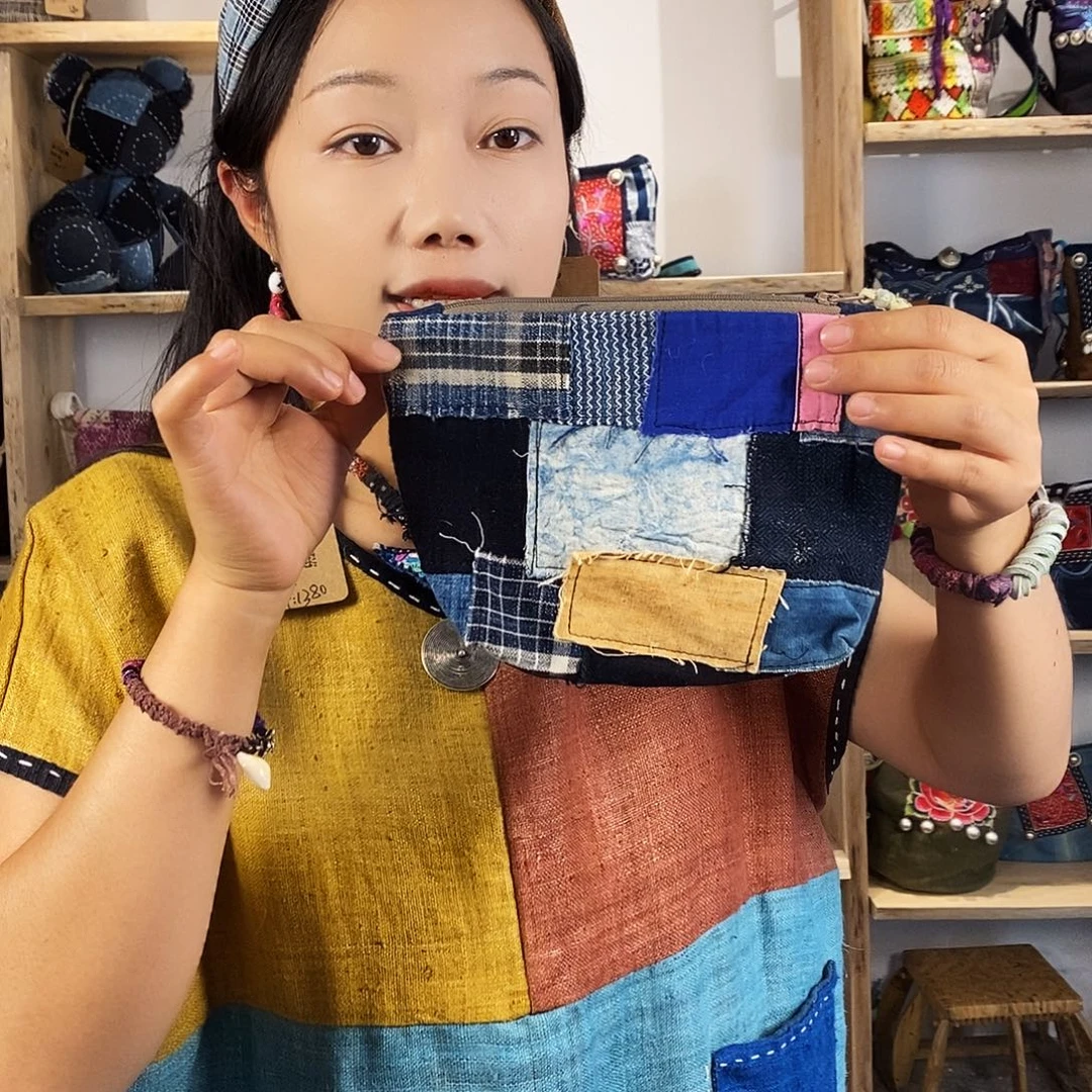 织绣手工制作工艺化妆包