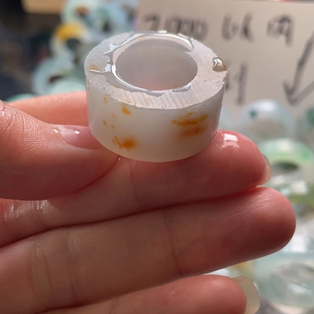 定制翡翠未镶嵌戒指