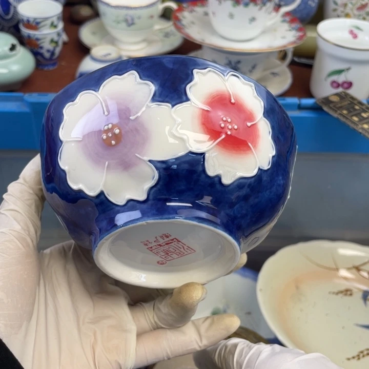 他家瓷器真美…开播了