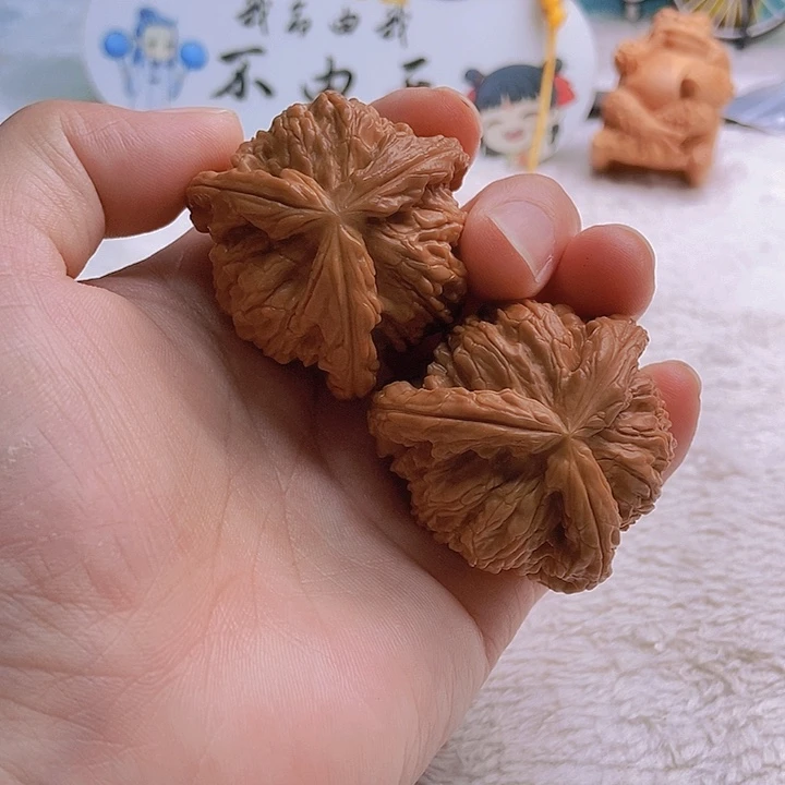 把件文玩核桃时****了三棱
