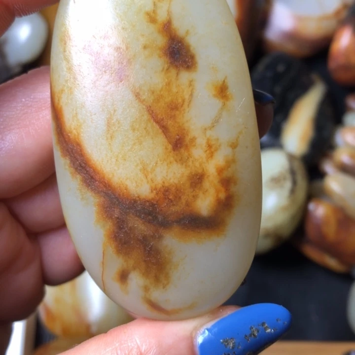 只***啦和田玉未镶嵌珠宝奇石