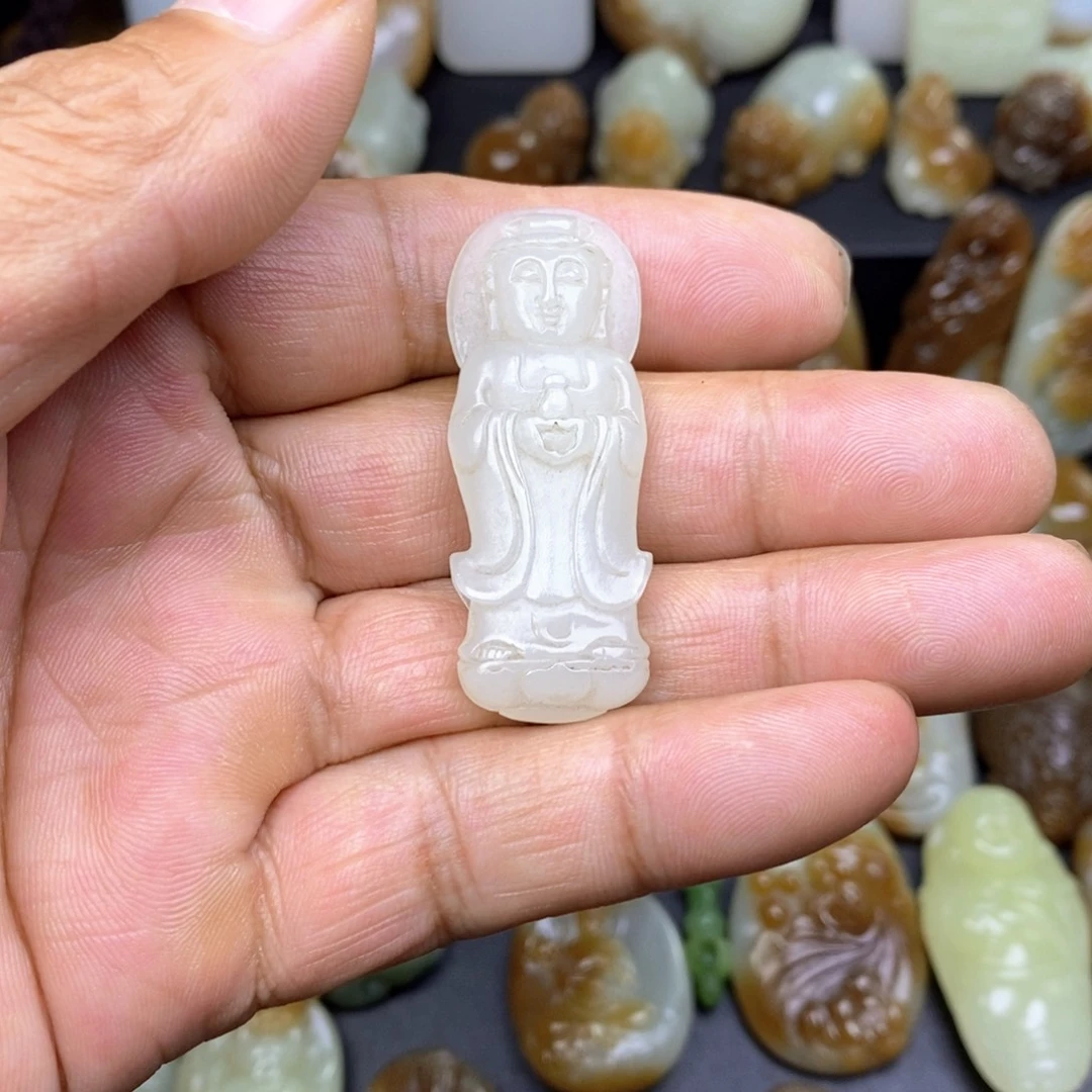颈饰未镶嵌和田玉