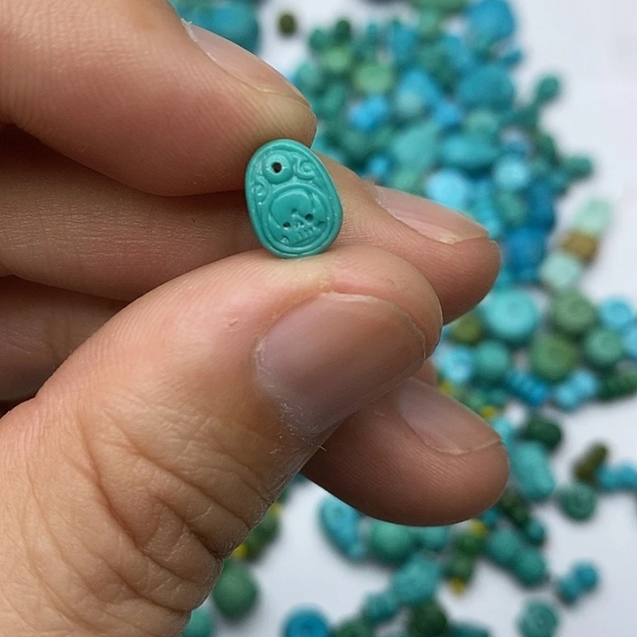 绿松石未镶嵌珠宝奇石