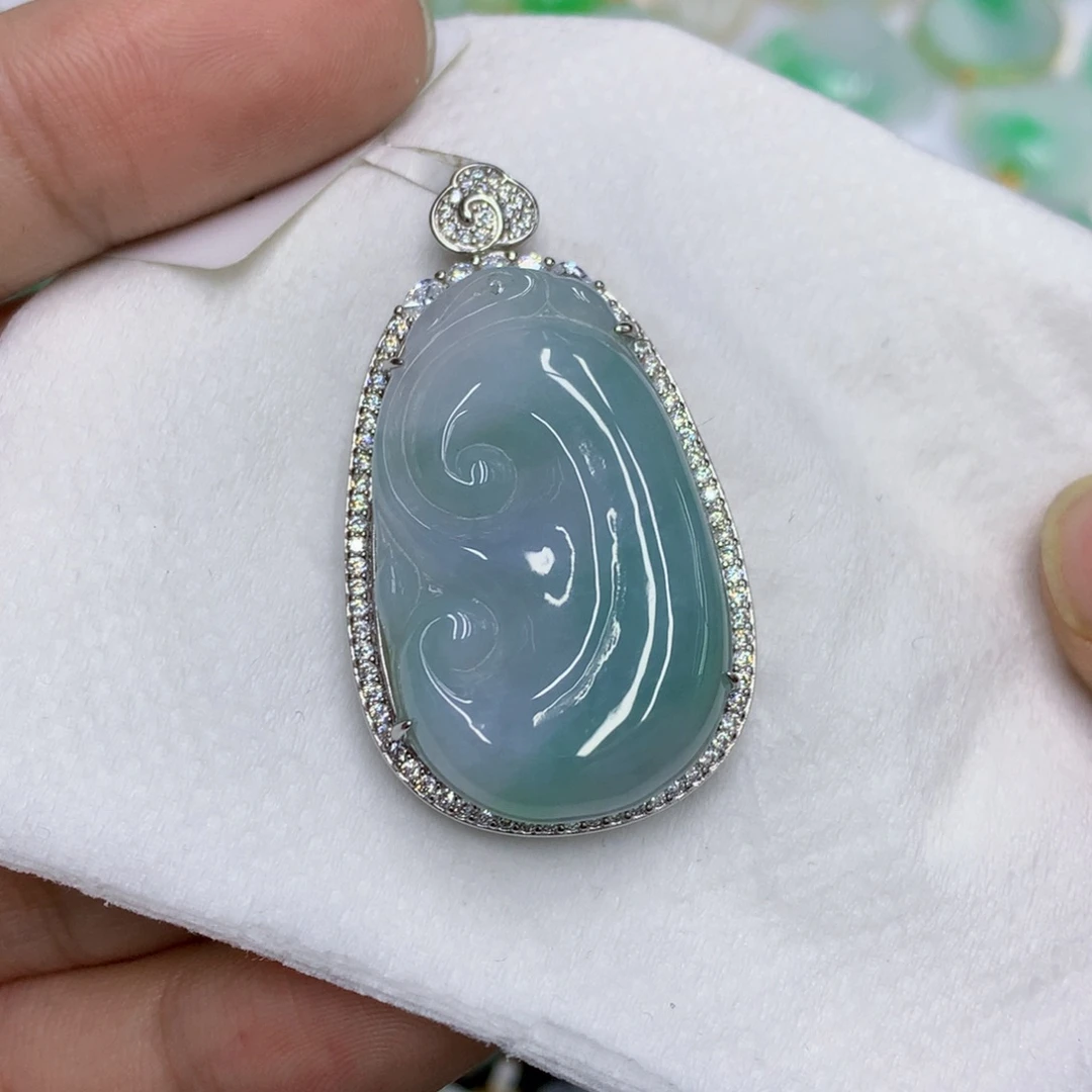 翡翠银S925镶嵌颈饰翡翠