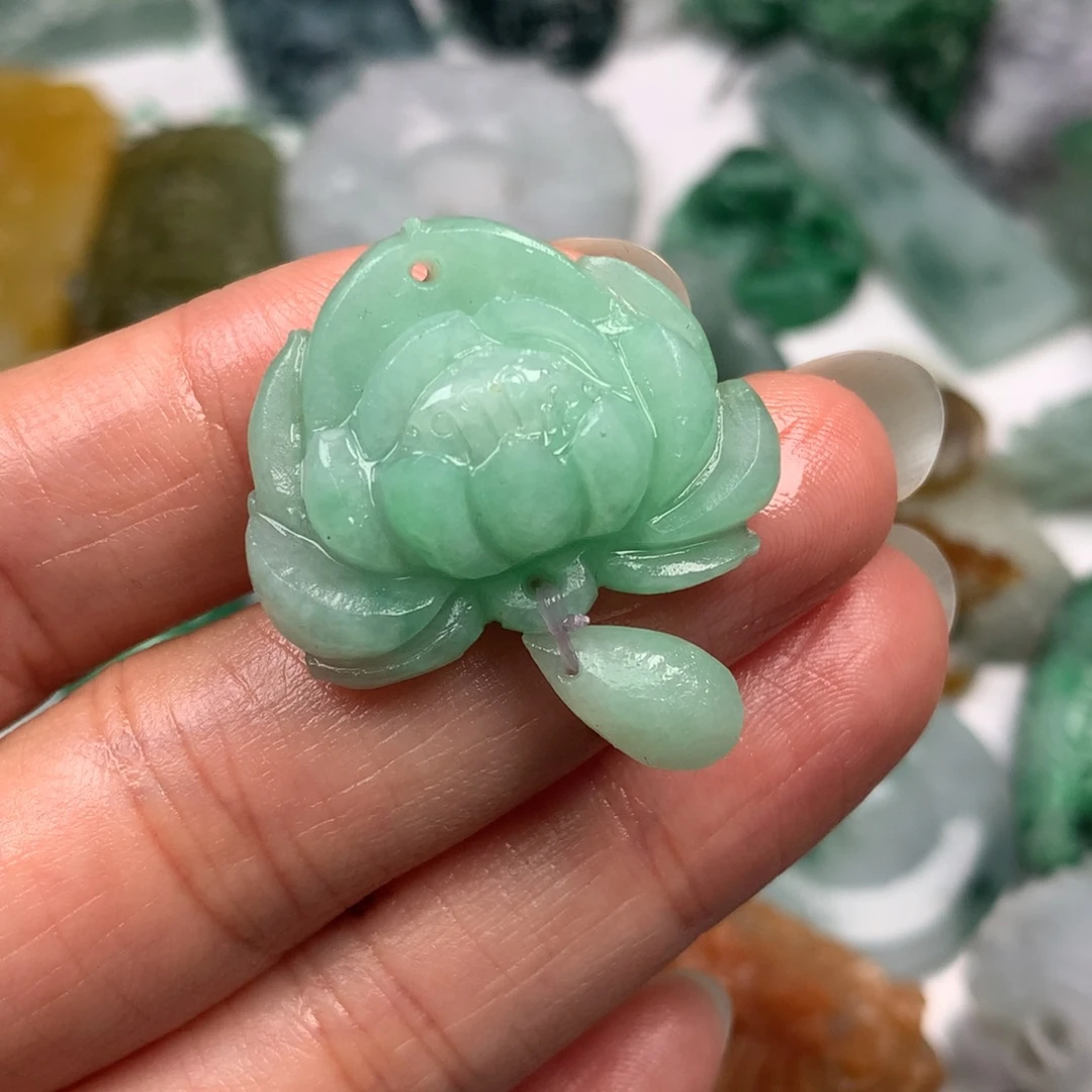 白***药定制翡翠未镶嵌翡翠