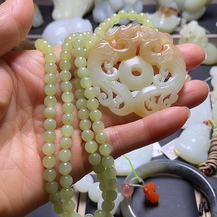 和田玉未镶嵌挂件