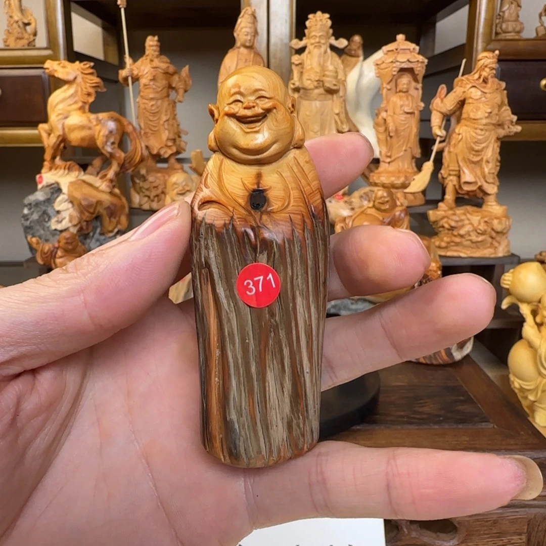 崖柏小木匠艺雕一物一拍