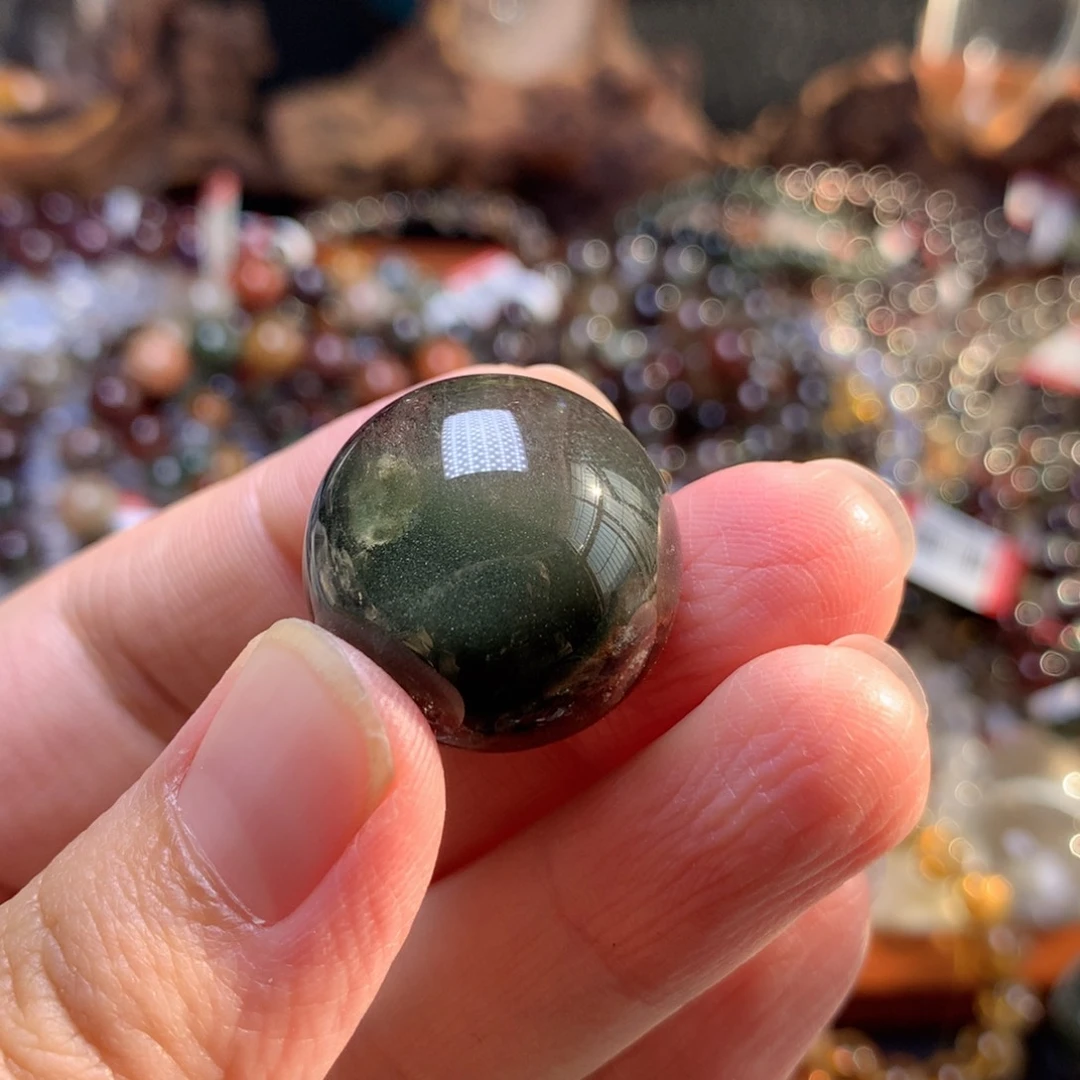 水晶摆件未镶嵌啦