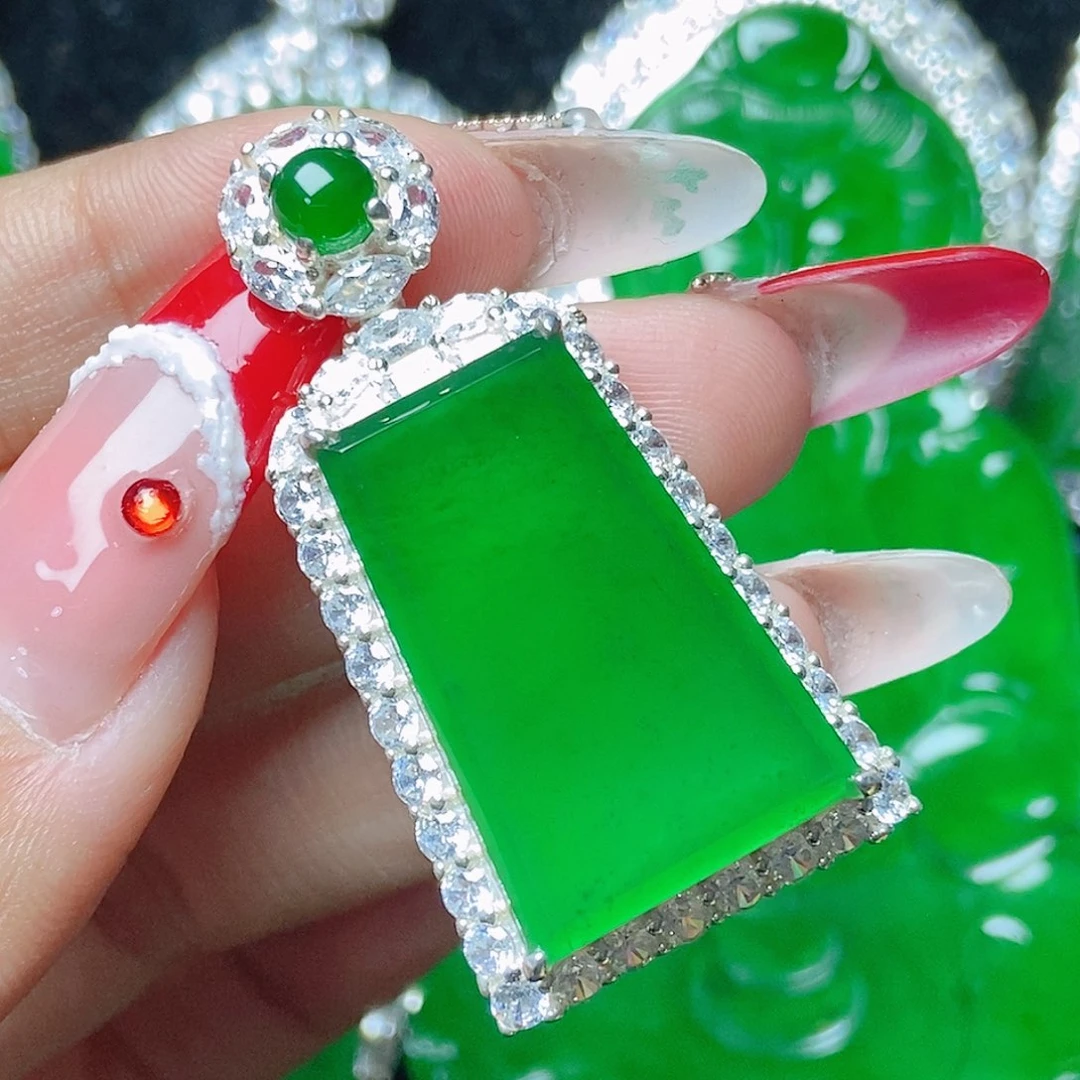 颈饰银S925镶嵌翡翠