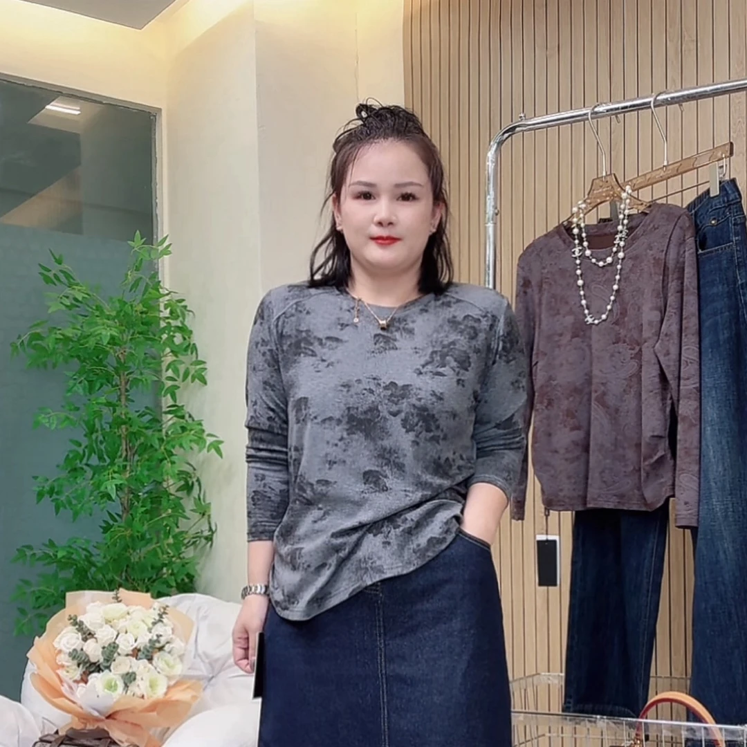 【加厚不加绒现货】3秋冬微胖大码女装侧抽褶时尚百搭大码弹力上衣